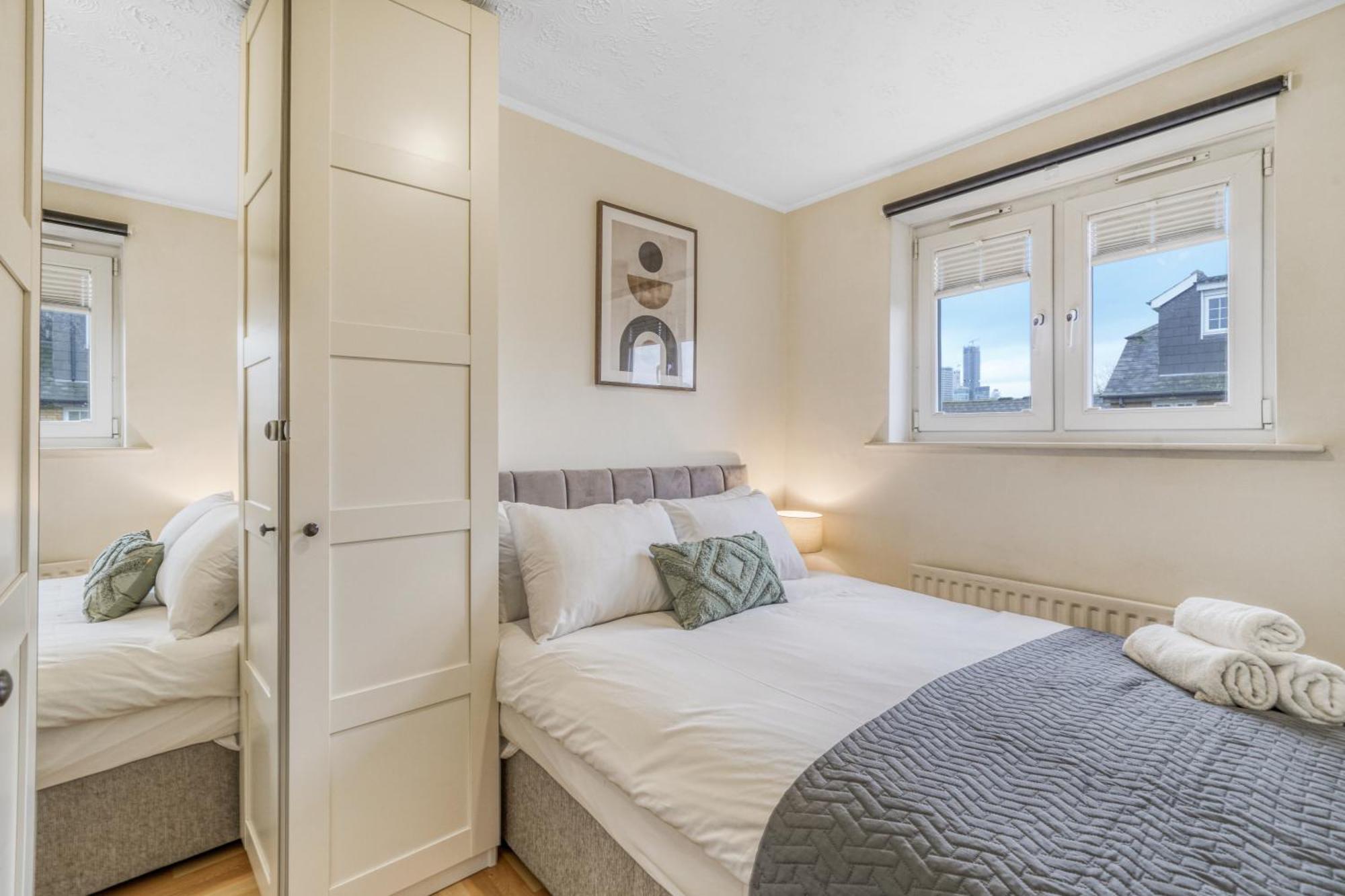 Executive 4 Bedroom Town House In Canada Water Free Wifi & Parking By City Stay Aparts London Kültér fotó