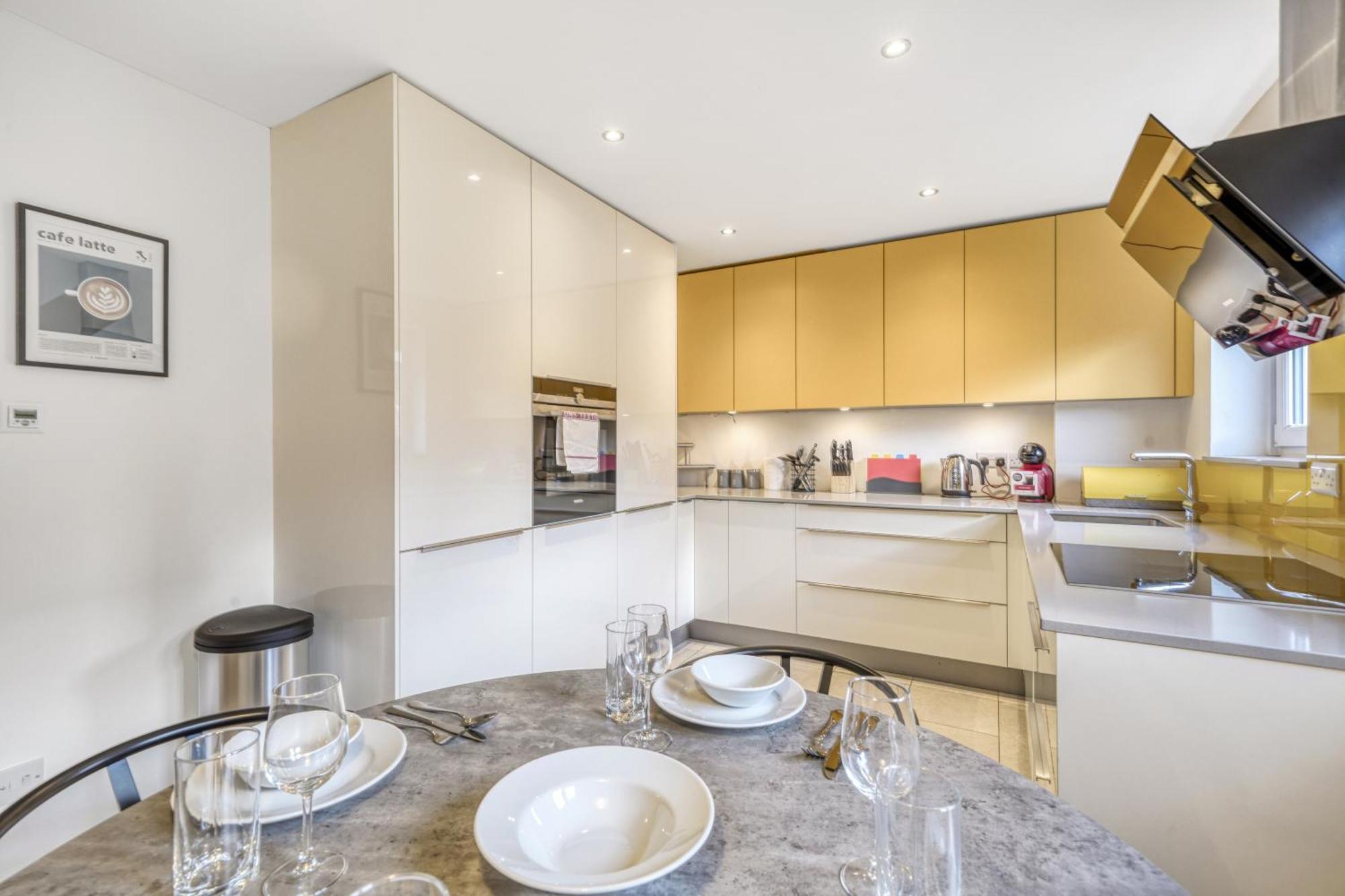 Executive 4 Bedroom Town House In Canada Water Free Wifi & Parking By City Stay Aparts London Kültér fotó